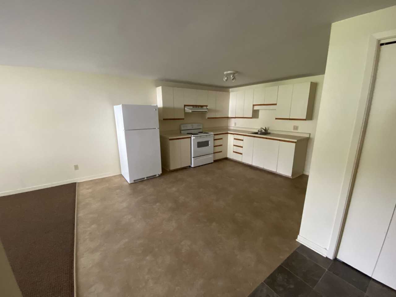 23 Centennial West Ave #3 - Photo 3 of 10