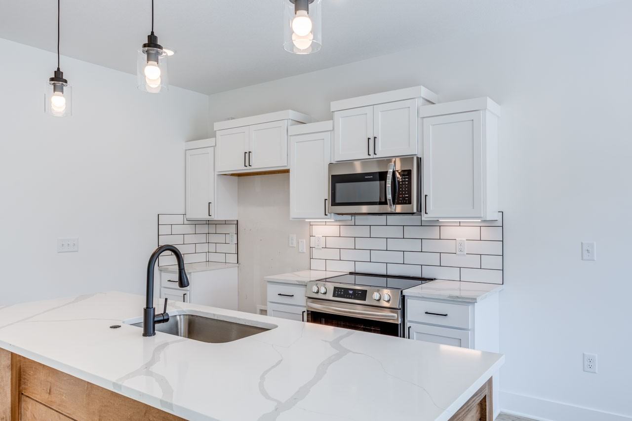 8541 W 37th St N #1 - Photo 3 of 24