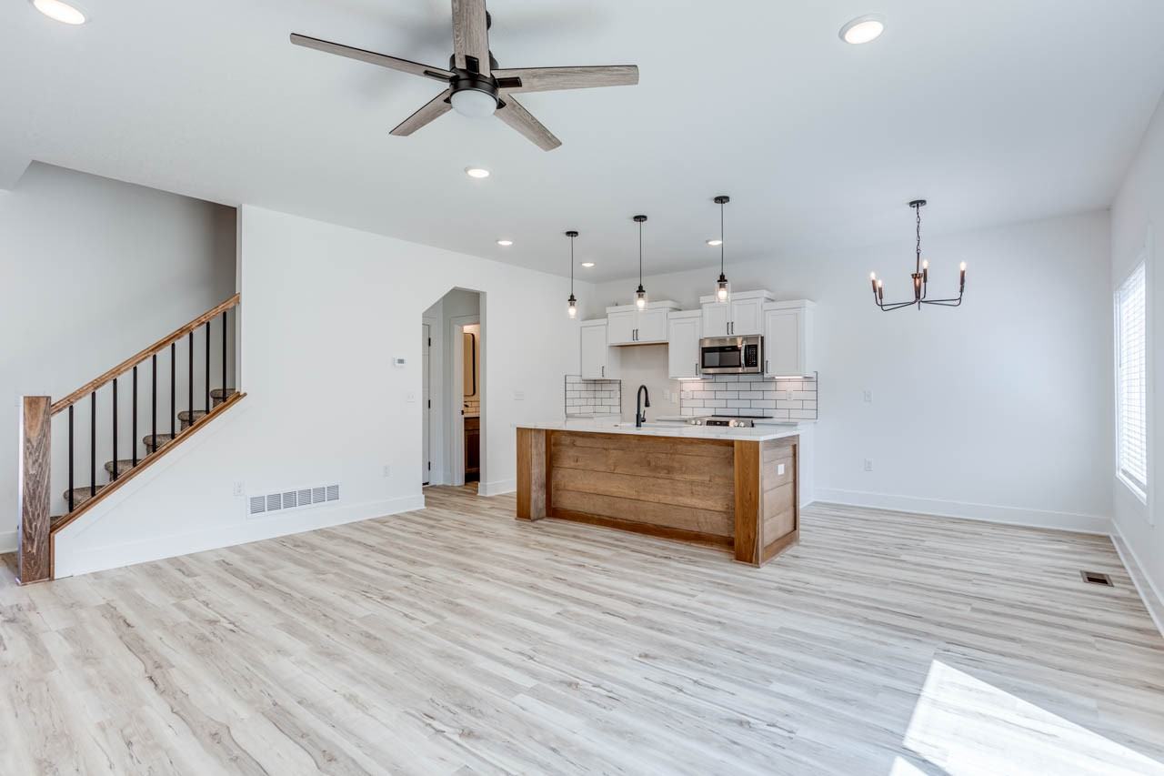 8541 W 37th St N #1 - Photo 5 of 24