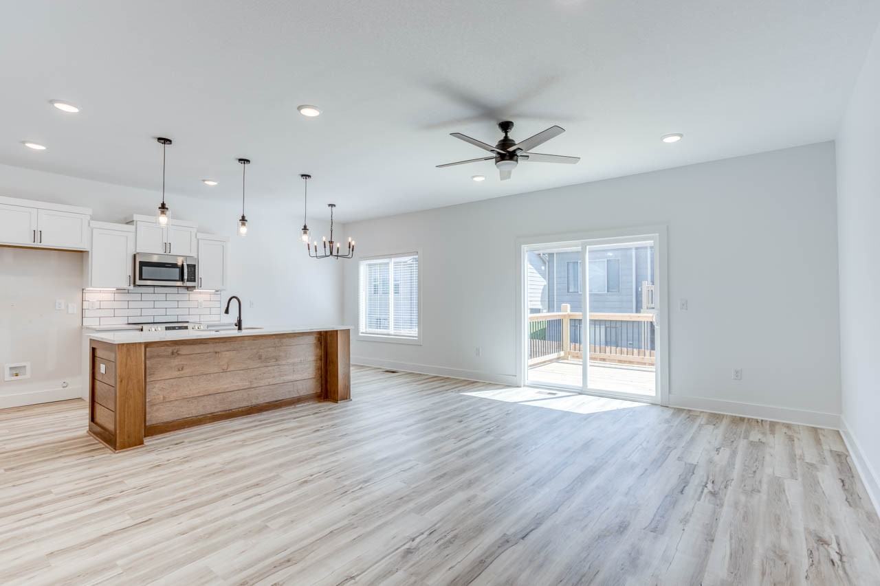 8541 W 37th St N #1 - Photo 6 of 24