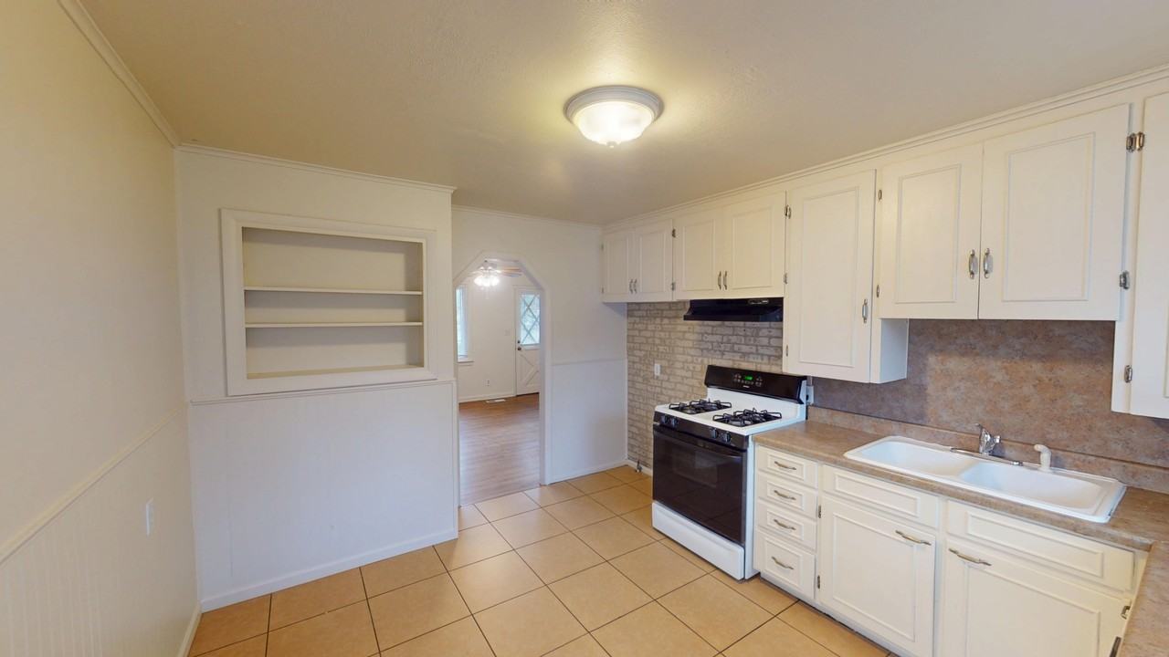 3716 S 29th West Ave #1 - Photo 5 of 15