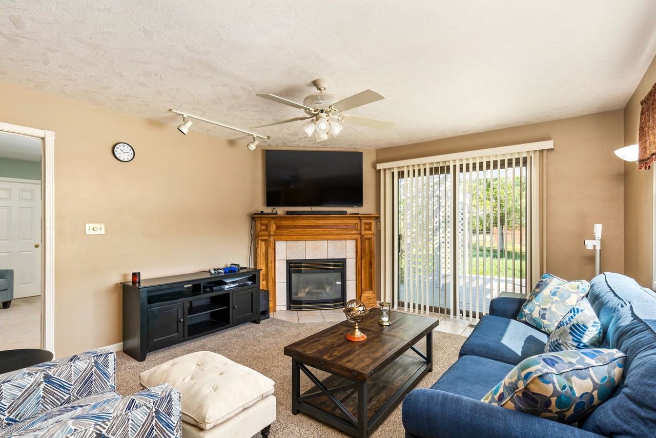 412 27th St Nw #1 - Photo 5 of 18