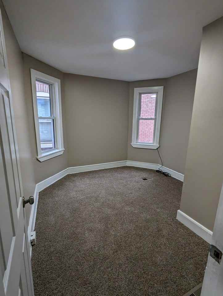 5 W 27th St #1 - Photo 6 of 9