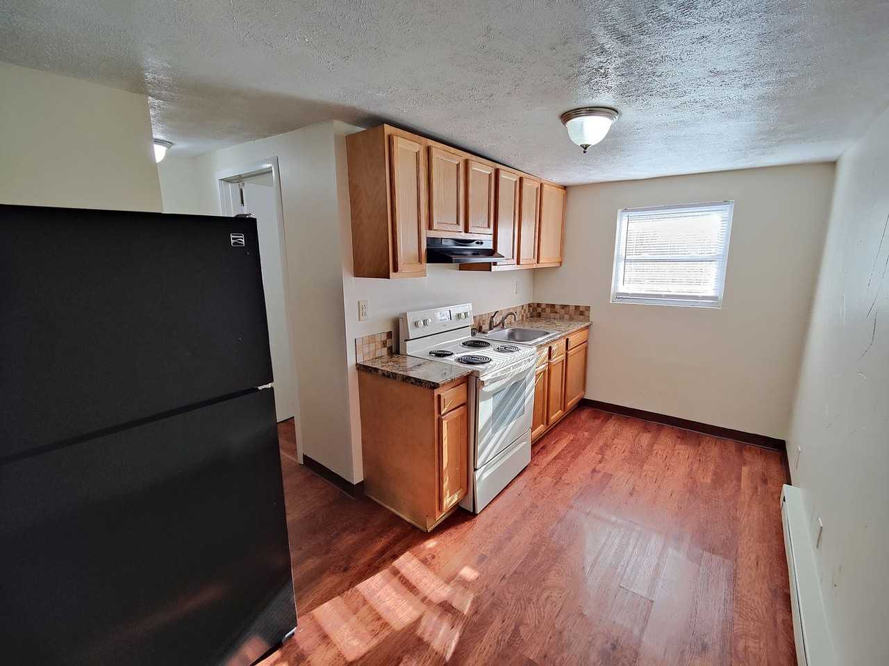 2663 S 18th St - Photo 3 of 12