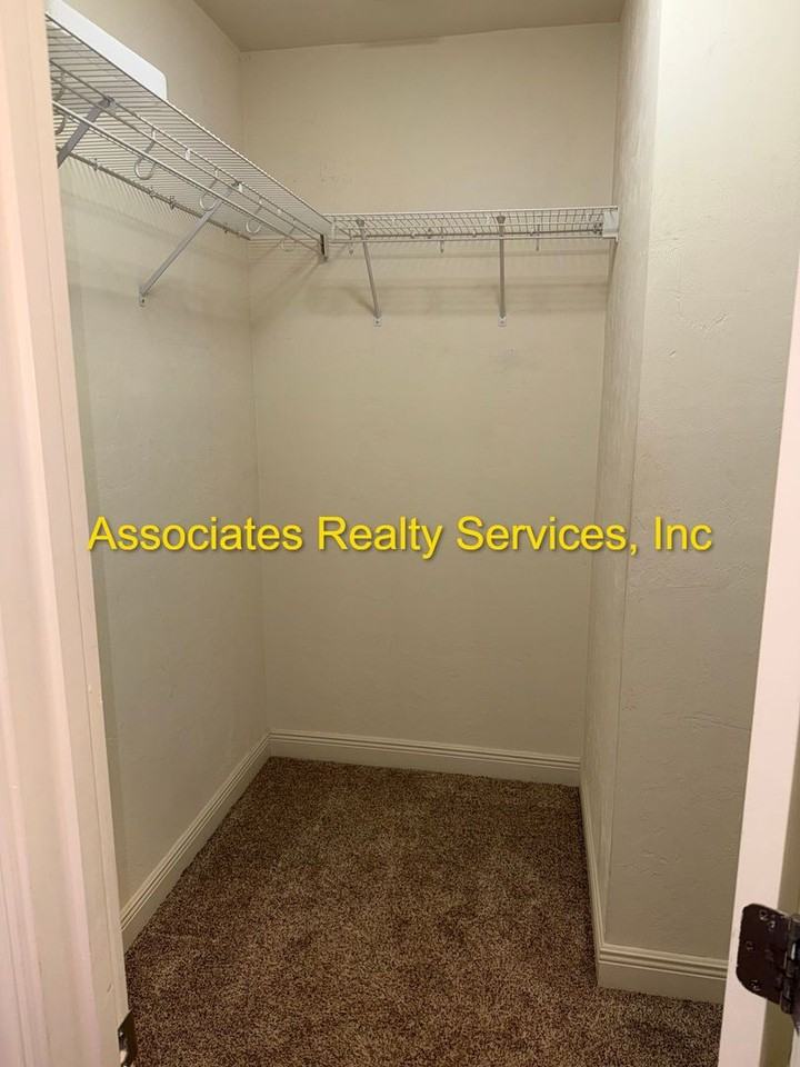 7557 Sw 87th Ter - Photo 3 of 35