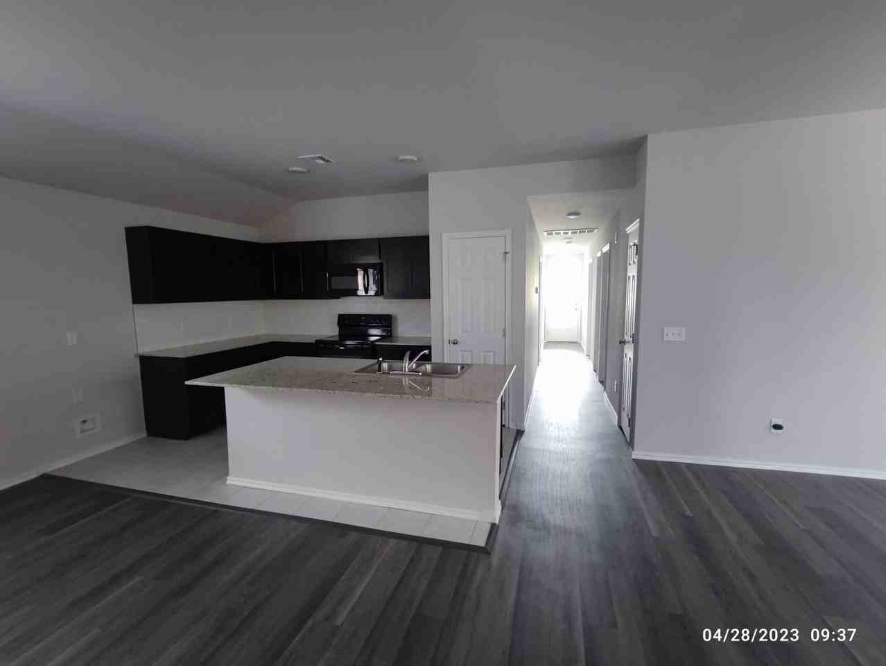 1227 Tortoise Wood Rd - Photo 4 of 11