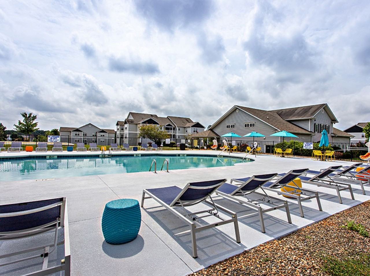 142 University Village Dr Apt B - Photo 6 of 9