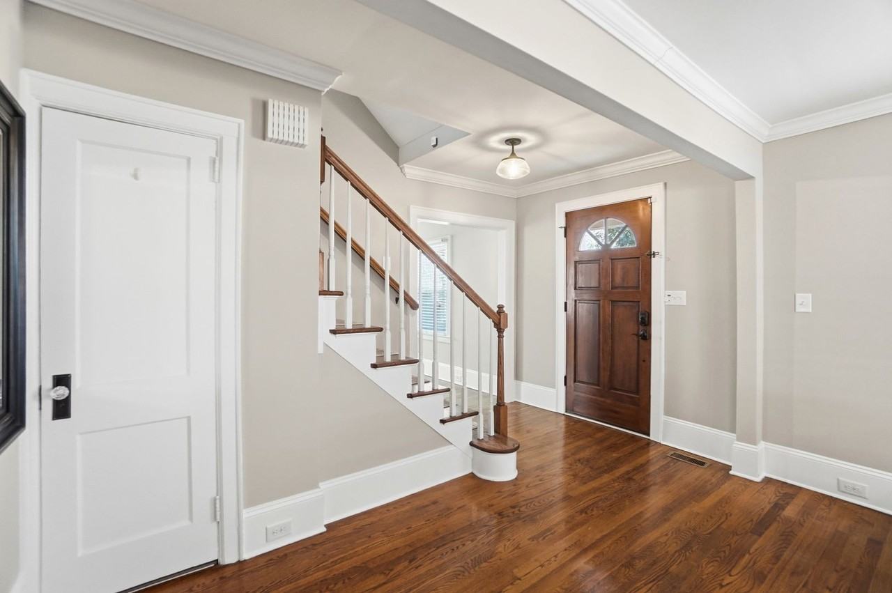 617 Grandin Rd - Photo 7 of 50