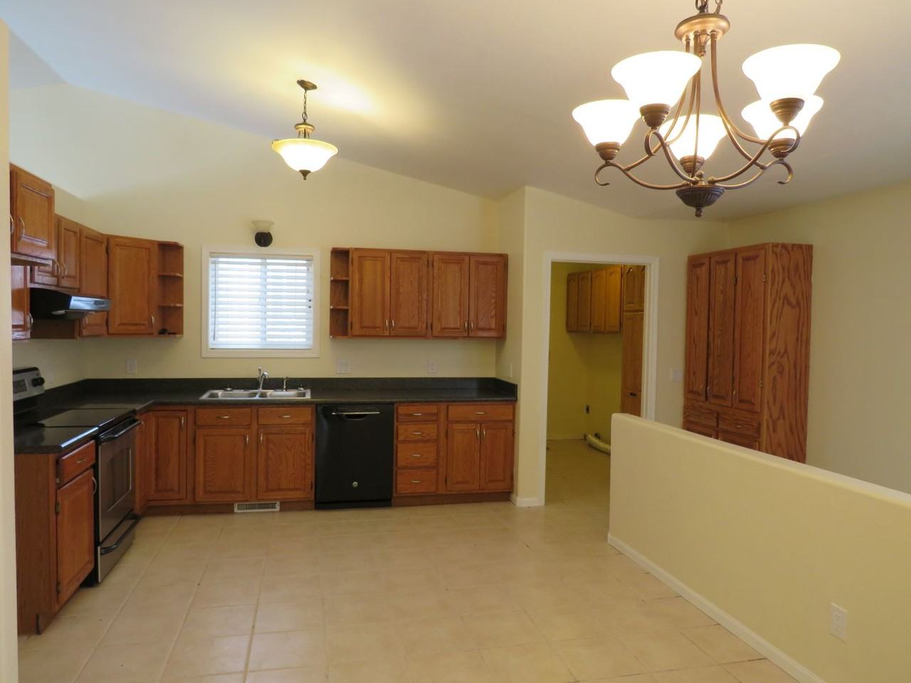 3505 Flagstone Dr - Photo 2 of 17