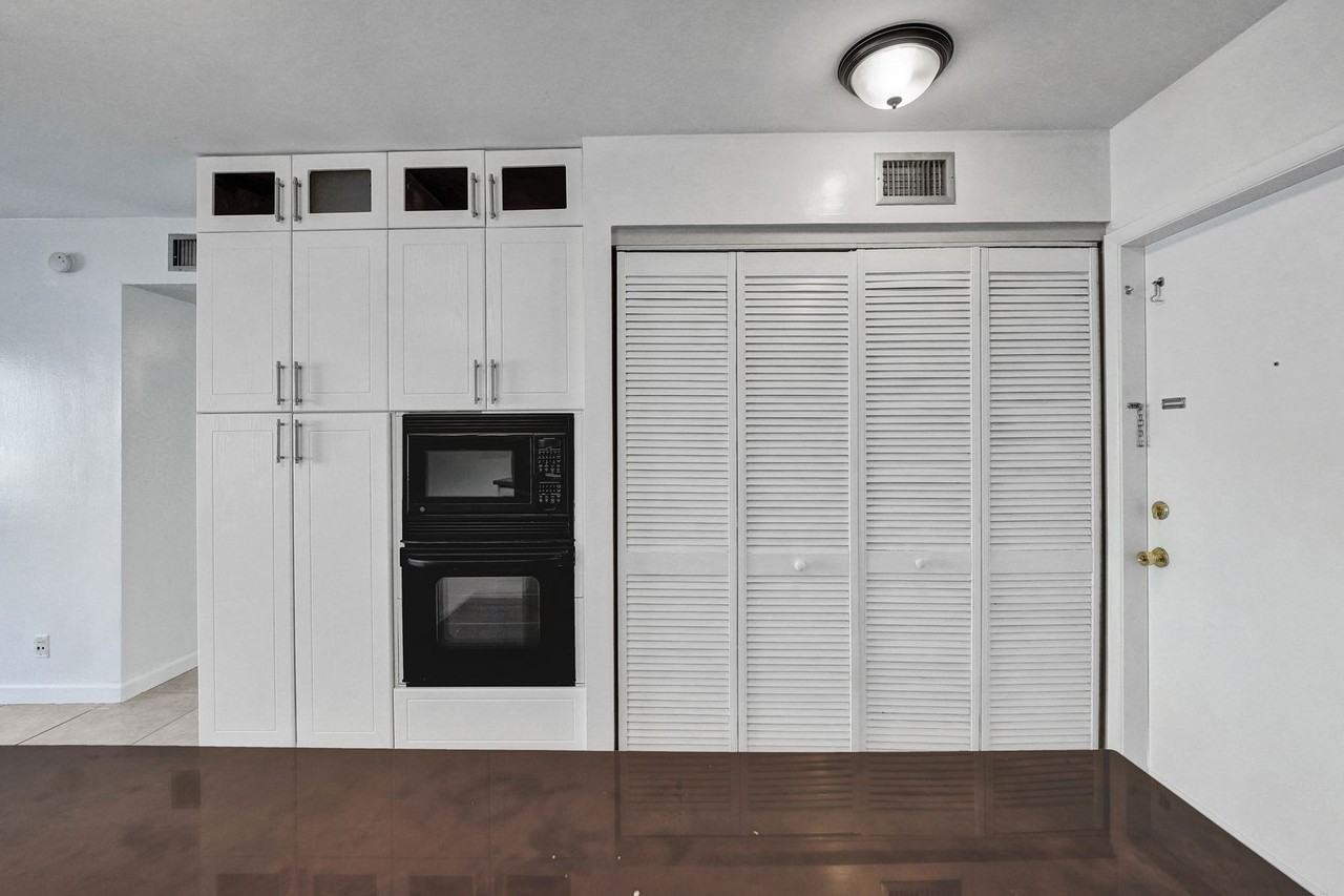 600 Se 2nd Ave - Photo 7 of 30