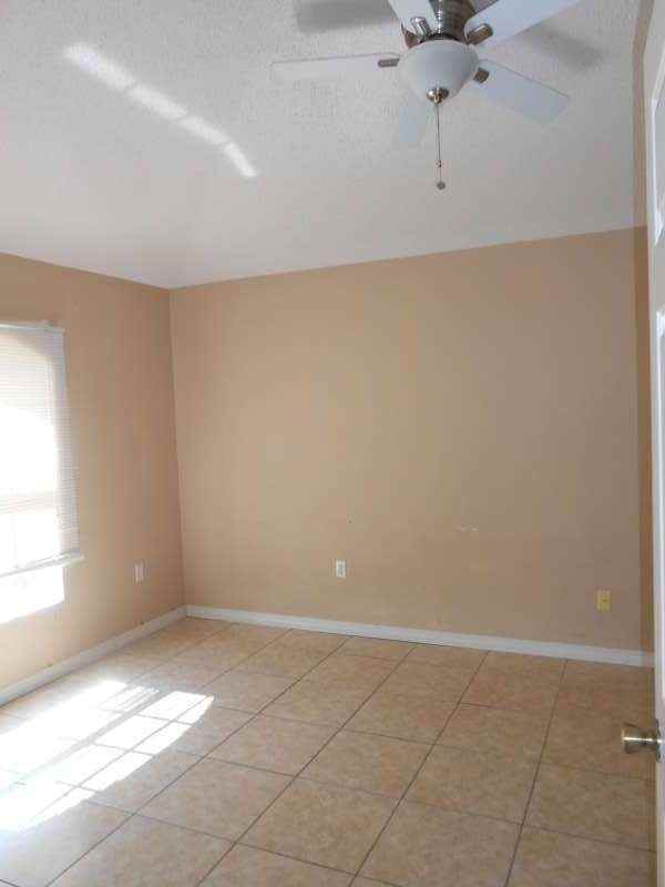 909 Gateshead Ct - Photo 6 of 19