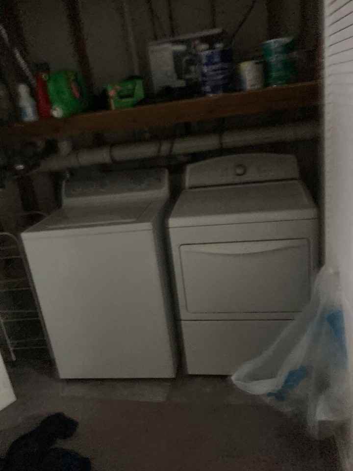 2821 W 6th St - Photo 5 of 8