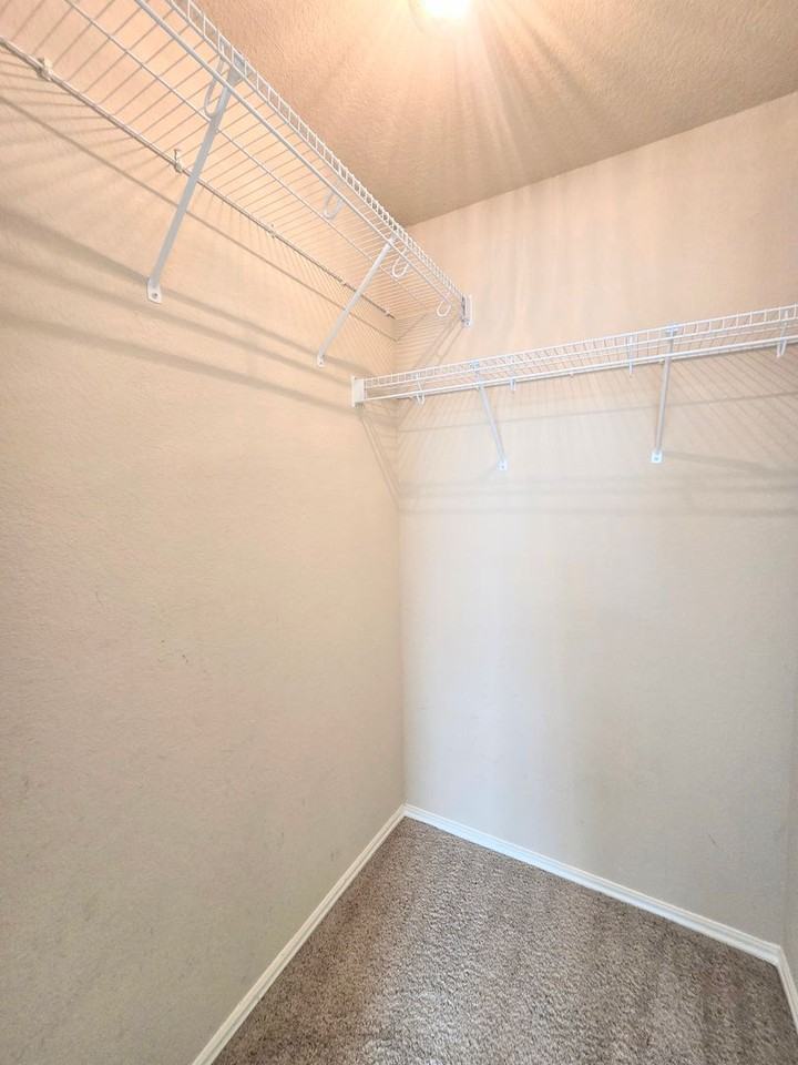 3639 Bennington Way - Photo 7 of 34