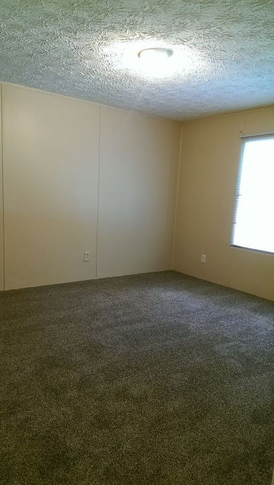 149 Ne 171st Ave - Photo 7 of 18