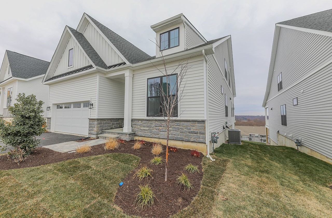 35 Lookout Rdg - Photo 2 of 44