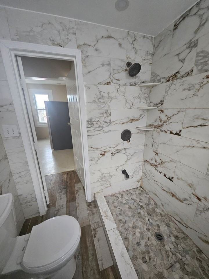 1901 Liberty St #2 - Photo 3 of 9