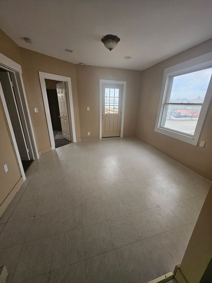 1901 Liberty St #2 - Photo 5 of 9