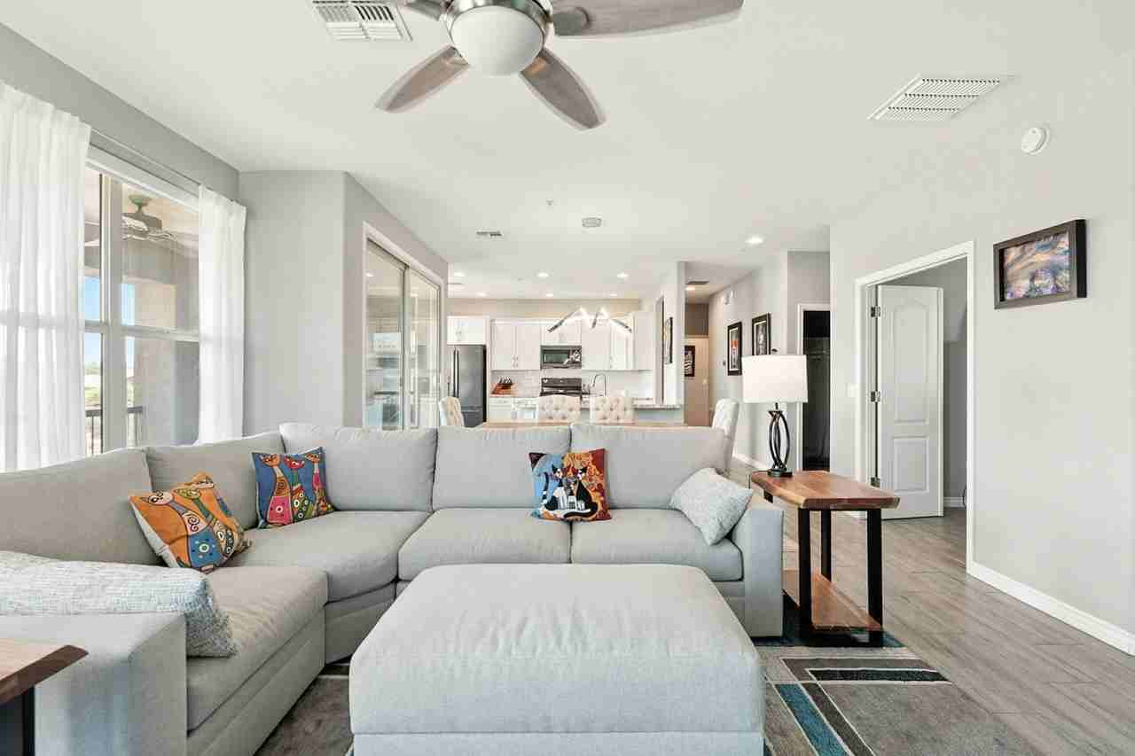 2425 W Bronco Butte Trl #2014 - Photo 6 of 37