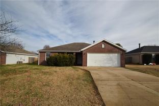 903 Sw Sandrock Rd - Photo 1 of 1