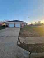 featured image of 2326 W Roselawn St