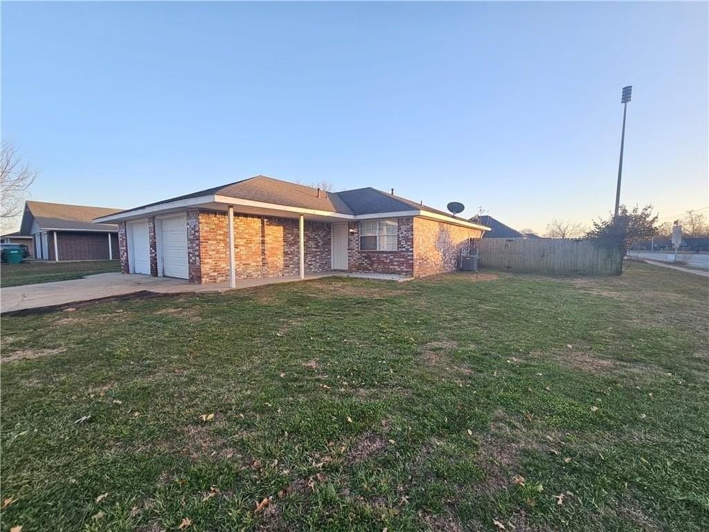 2326 W Roselawn St - Photo 3 of 38