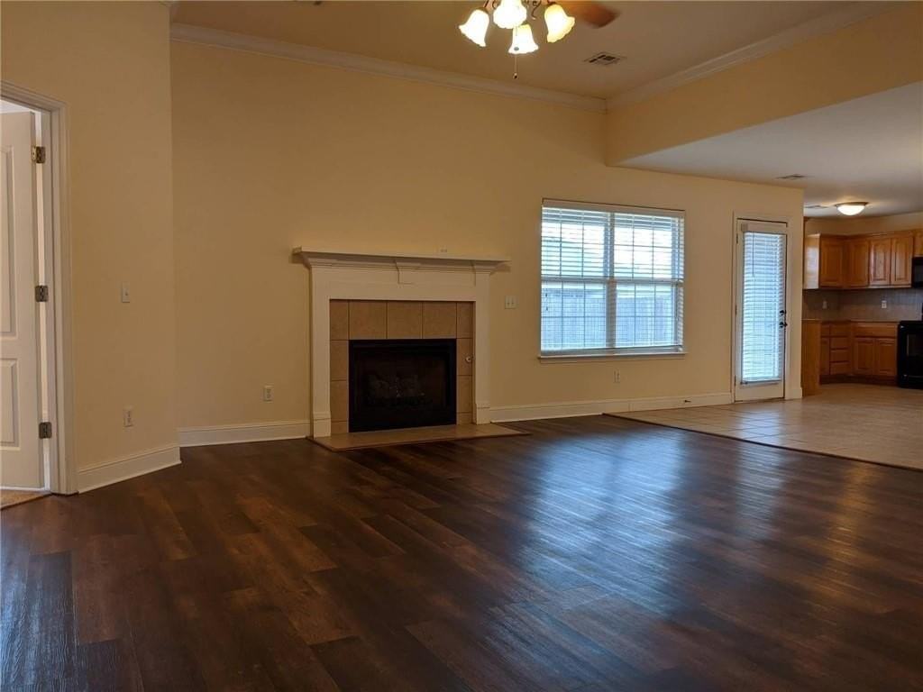 560 Dogwood St - Photo 2 of 22