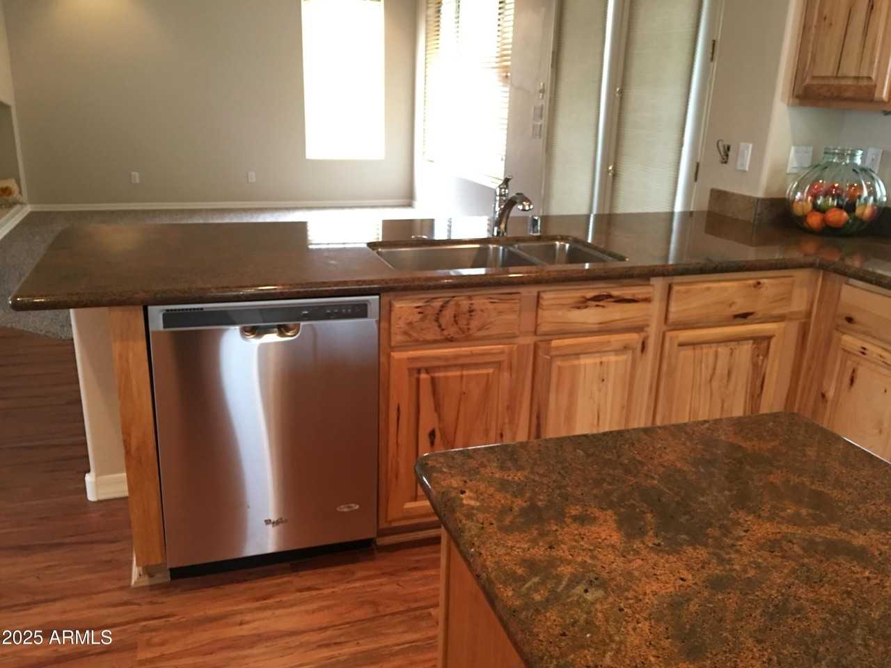 164 W Goldfinch Way - Photo 4 of 17