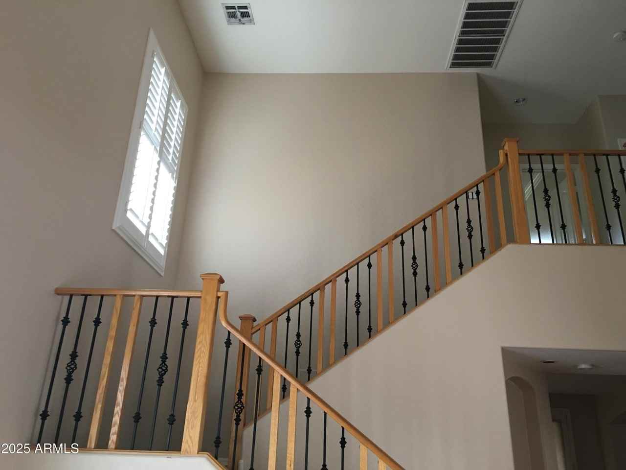 164 W Goldfinch Way - Photo 7 of 17