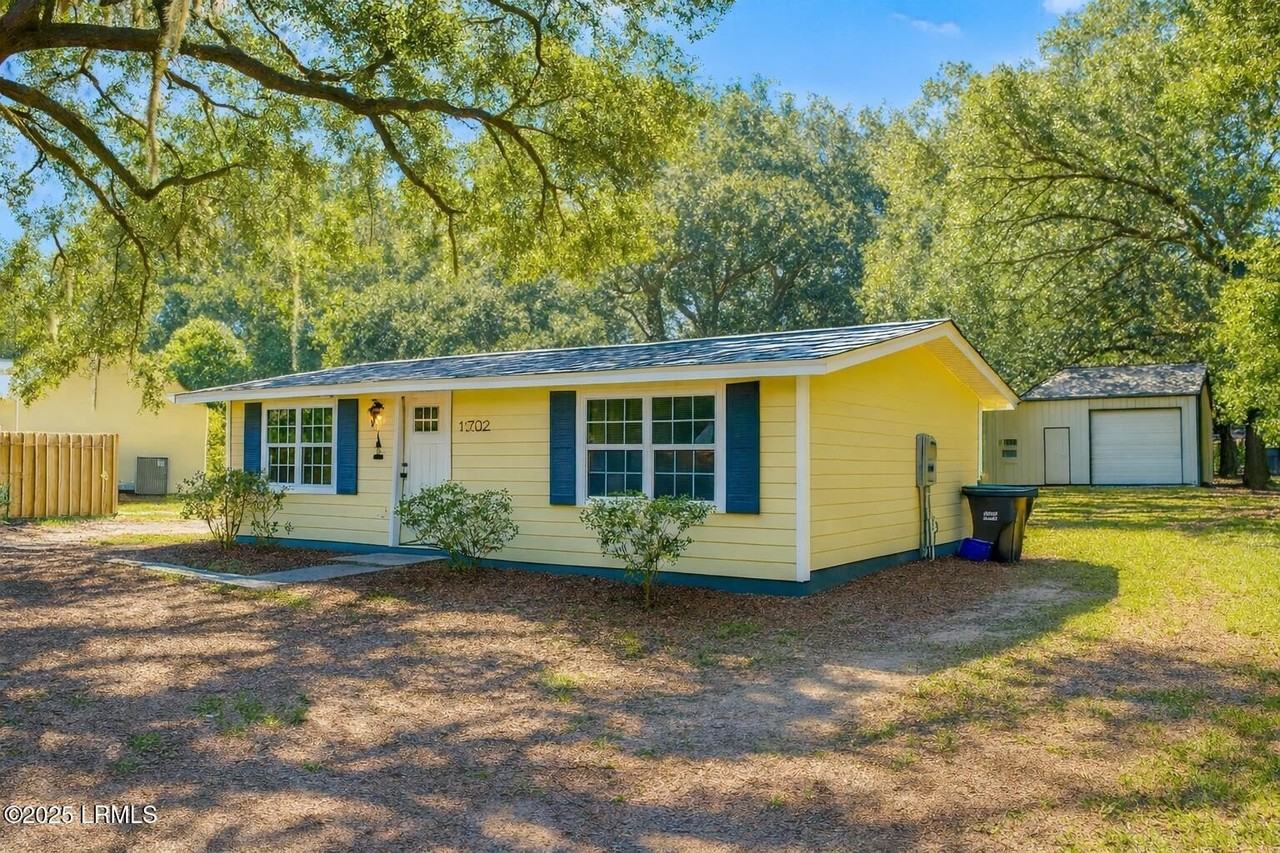 1702 Lafayette St - Photo 3 of 18