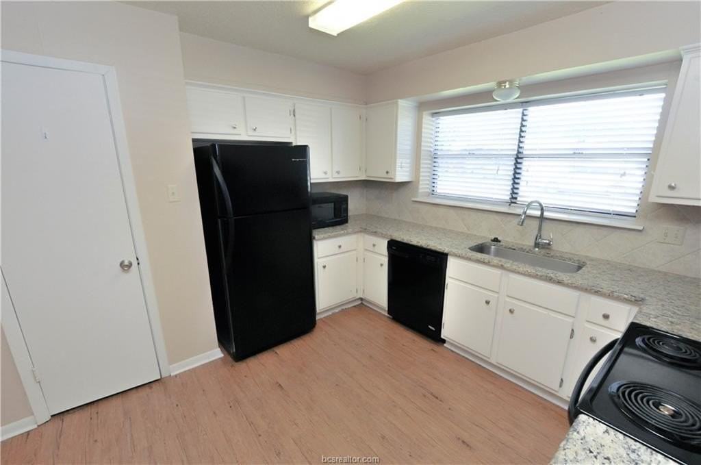 1006 Hardwood Ln - Photo 5 of 13