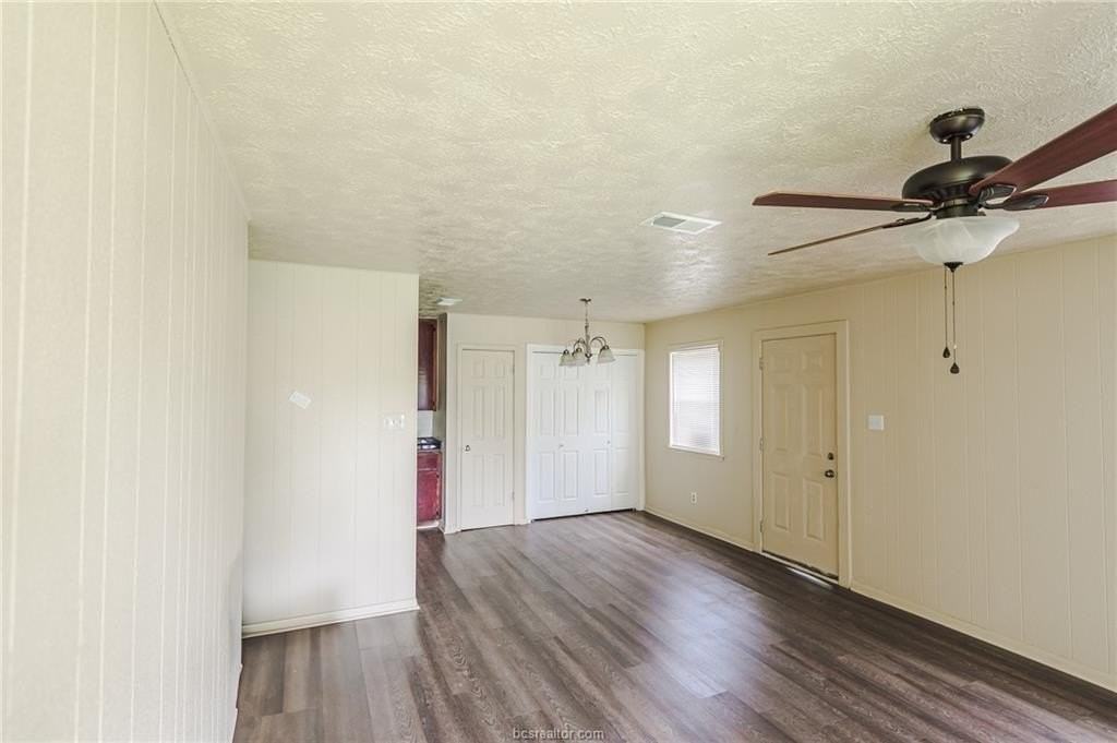 601 Martin Luther King Blvd - Photo 2 of 23