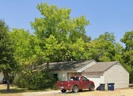 709 Cross St - Photo 2 of 3