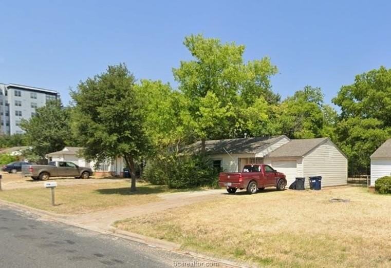 709 Cross St - Photo 3 of 3