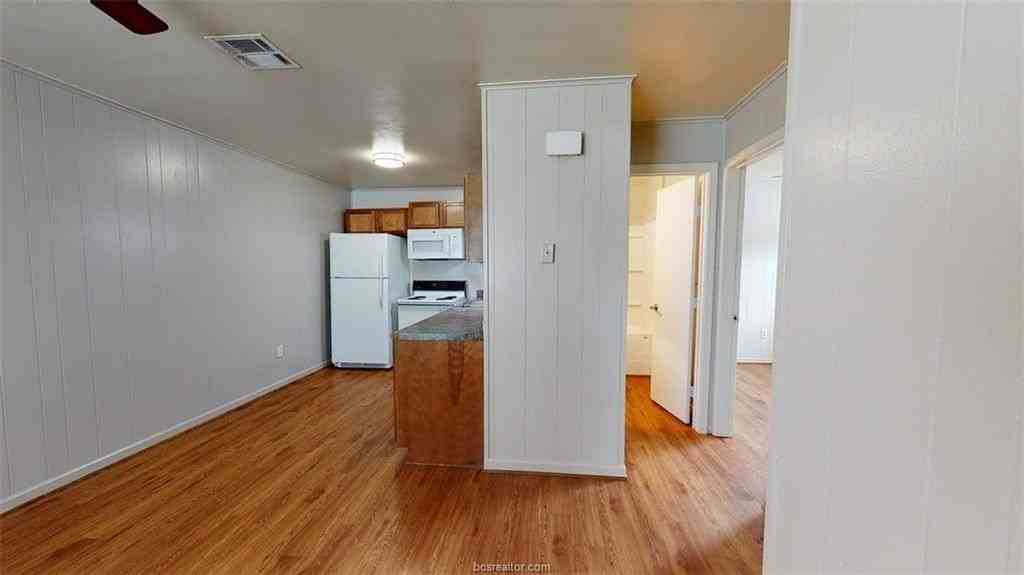 206 Lynn Dr #C - Photo 2 of 15