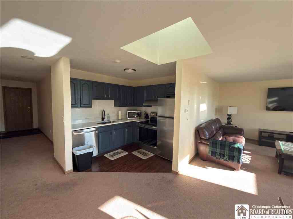 100 E 3rd St - Photo 3 of 11