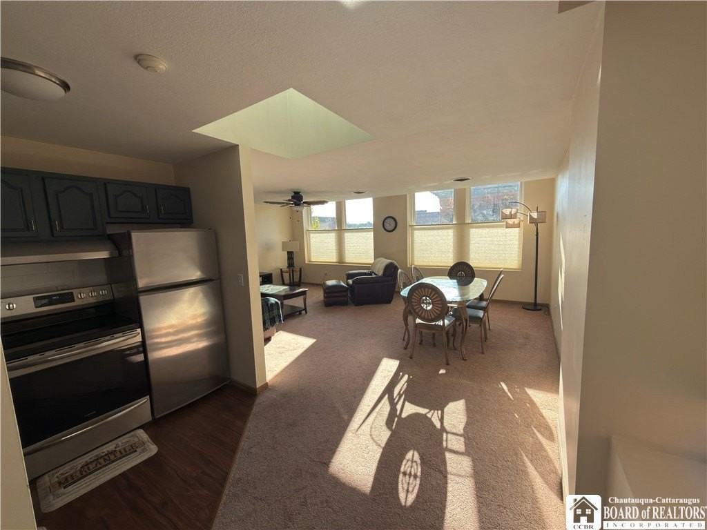 100 E 3rd St - Photo 4 of 11