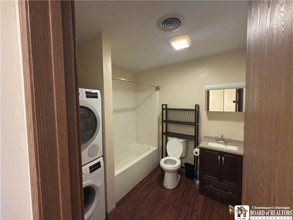 100 E 3rd St - Photo 7 of 11