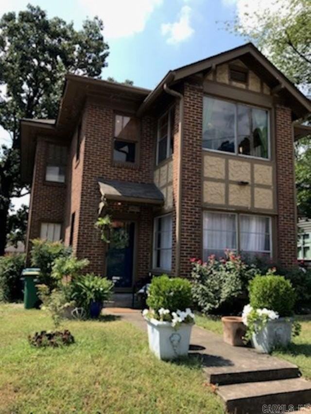 1405 Kavanaugh Blvd - Photo 2 of 12