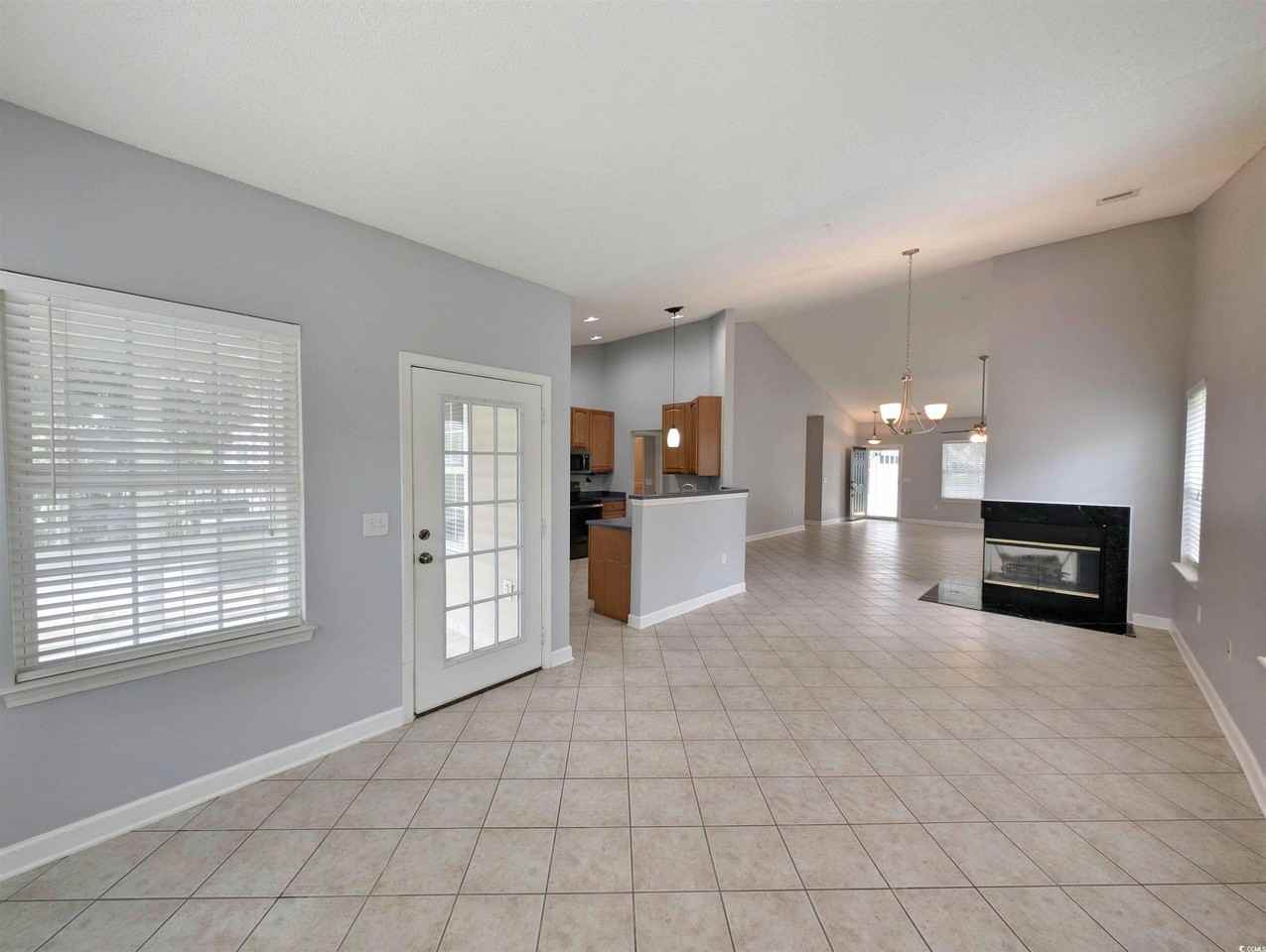 33 Regal Ln - Photo 4 of 27