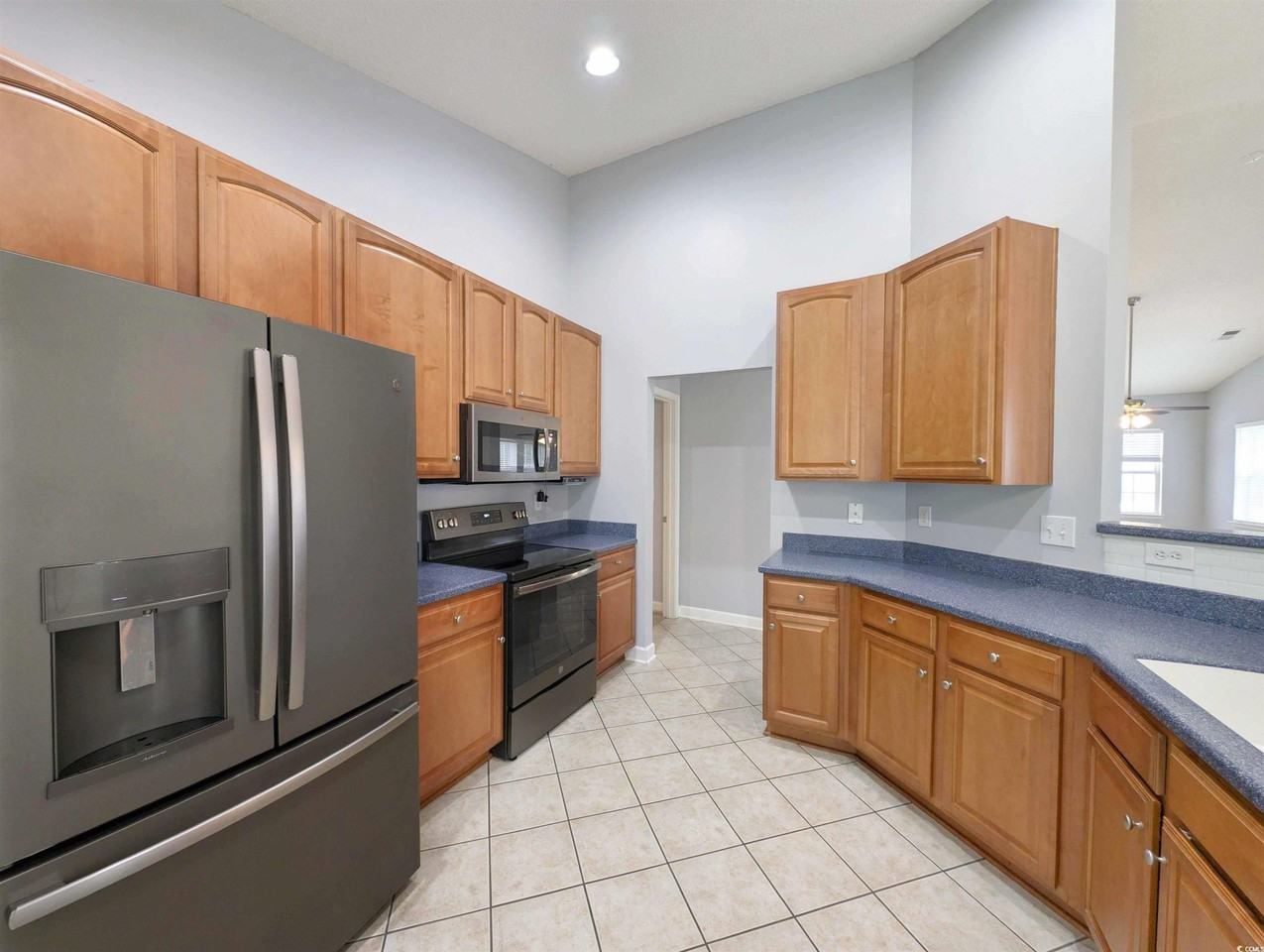 33 Regal Ln - Photo 6 of 27