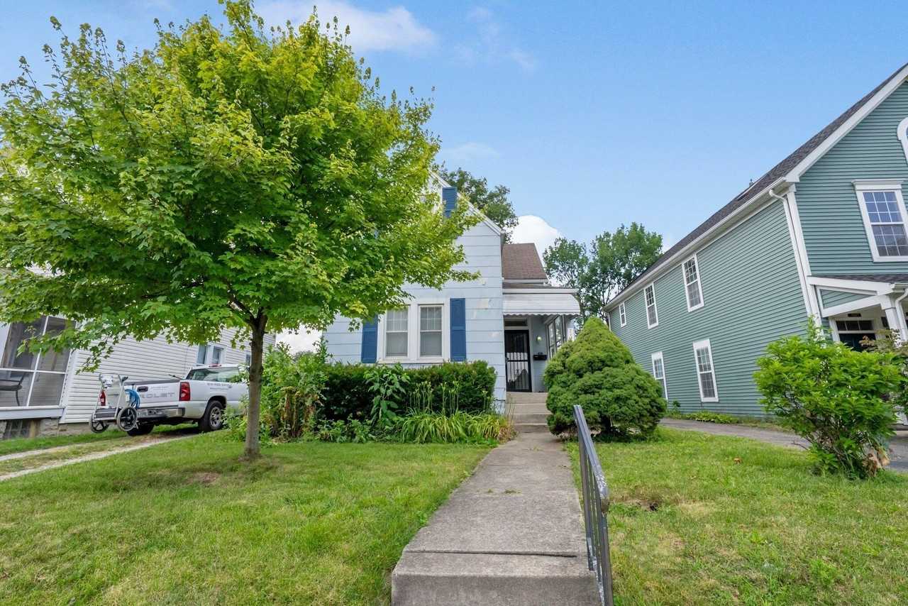 1561 Glenn Ave - Photo 3 of 21