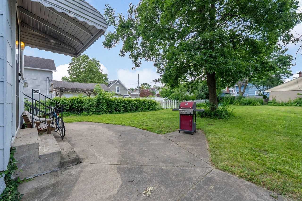 1561 Glenn Ave - Photo 5 of 21