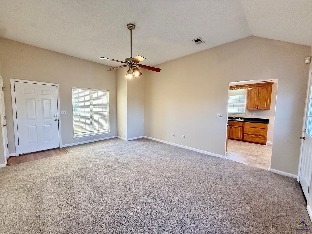 105 Selena Ct - Photo 3 of 17