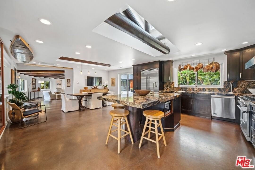 6522 Wildlife Rd - Photo 6 of 18