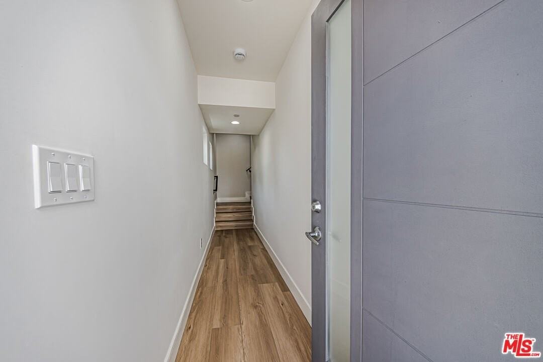 2057 1/2 S Garth Ave - Photo 5 of 36