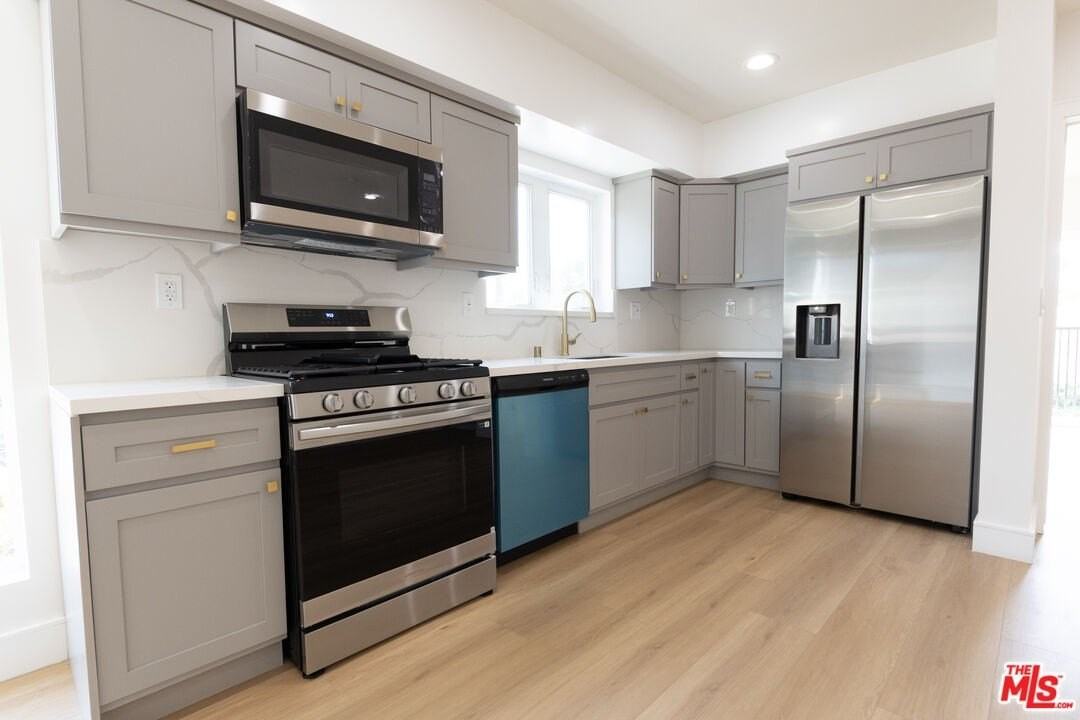 2057 1/2 S Garth Ave - Photo 7 of 36