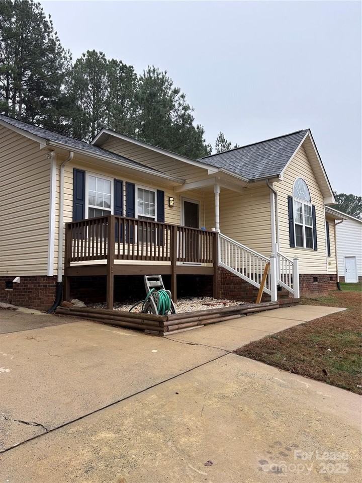 3413 Mooring Pl - Photo 2 of 17