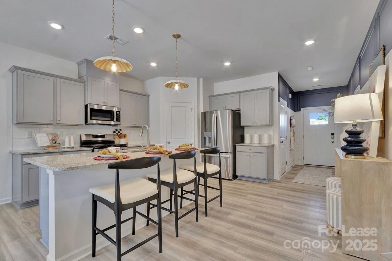 747 Lock Haven Dr Nw - Photo 4 of 31