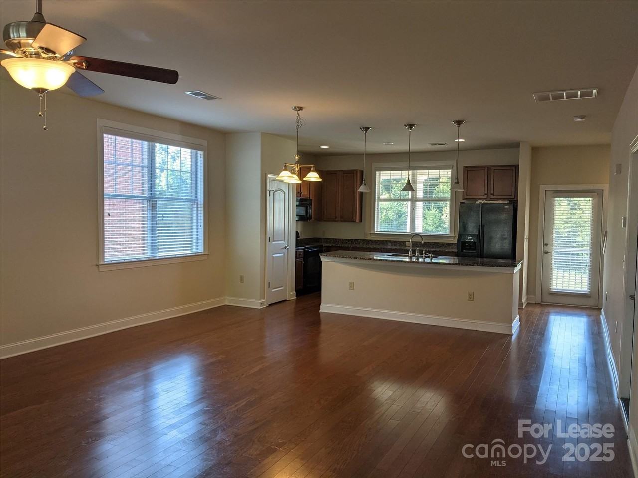 119 Steinbeck Way Apt A #A - Photo 5 of 30