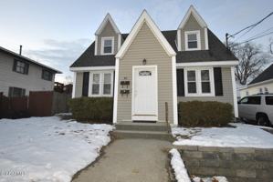 featured image of 83 Osborne Rd